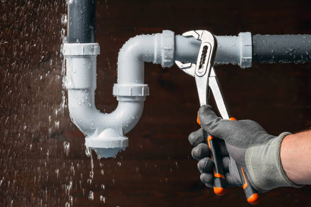 Professional Leak Detection technician working in Farmersville, OH